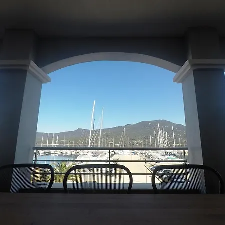 La Maison Du Port